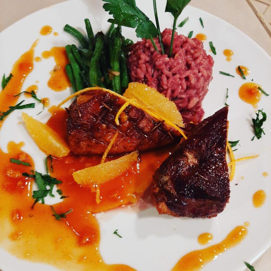 Hotel-Restaurant Le Lion D'Or 波朗特吕 外观 照片