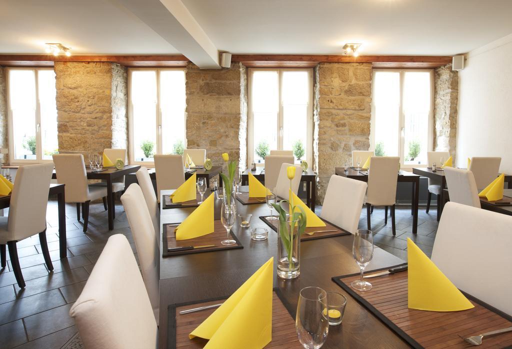Hotel-Restaurant Le Lion D'Or 波朗特吕 外观 照片