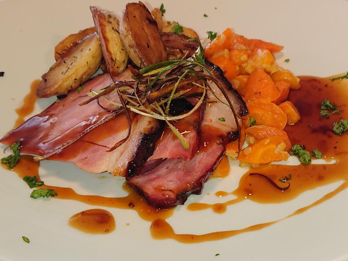 Hotel-Restaurant Le Lion D'Or 波朗特吕 外观 照片